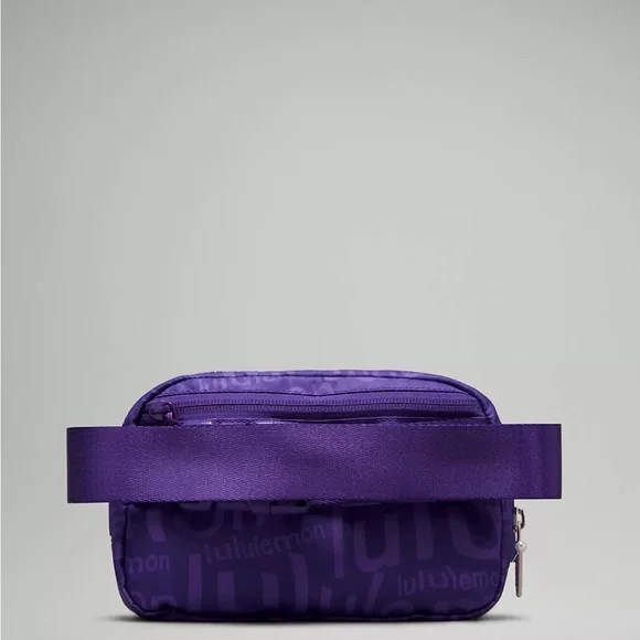 Lululemon 🍋 New everywhere belt bag Wobbly Wordmark , Atomic  Purple Petrol NWT - Picture 3 of 7